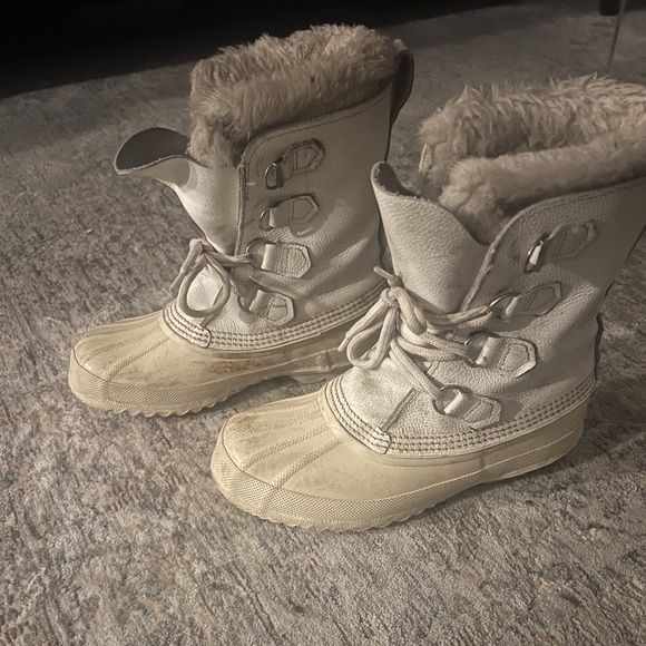 Sorel Caribou White Winter Boots - Picture 2 of 3